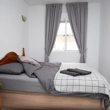 Estilo Y Confort En Appartamento Torrevieja